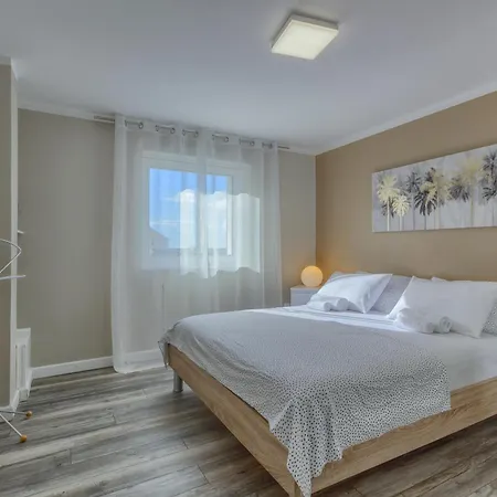 Apartment Pepa Podstrana