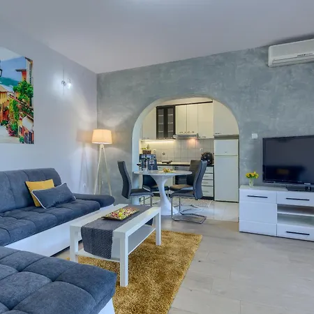 Pepa Apartment Podstrana
